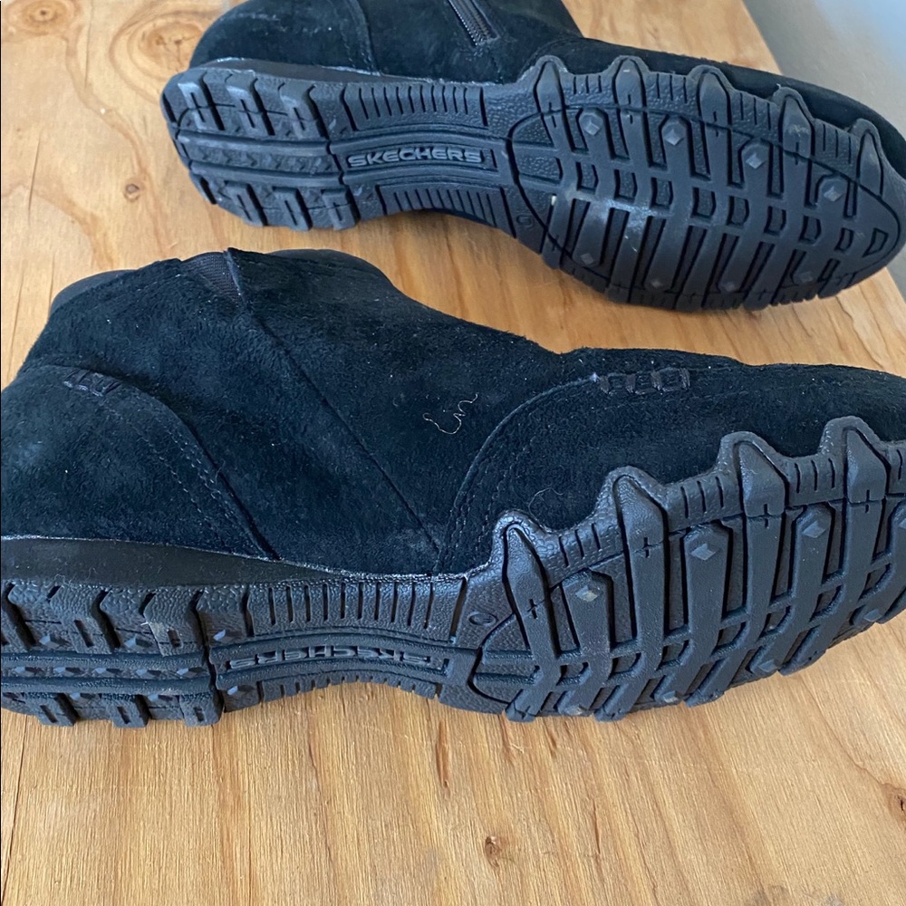 Sketchers 8.5